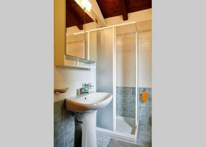 New Attic View 5 فارينا